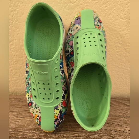 Native × Disney Robbie Sugarlite Slip-On Shoes in green, 2Y - Picture 7 of 15